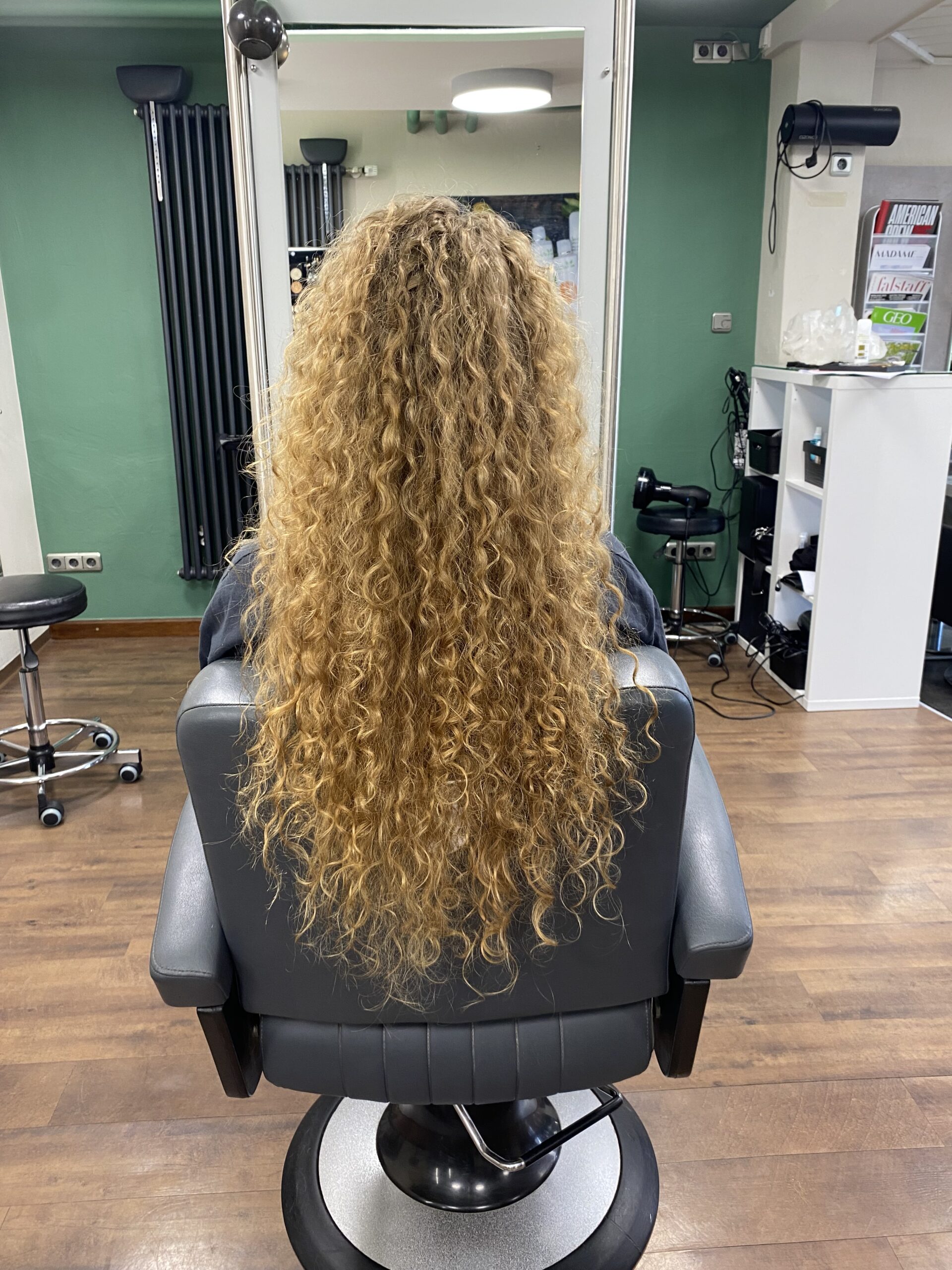 Hairbar | Friseur Linz - Dauerwelle Linz vorher